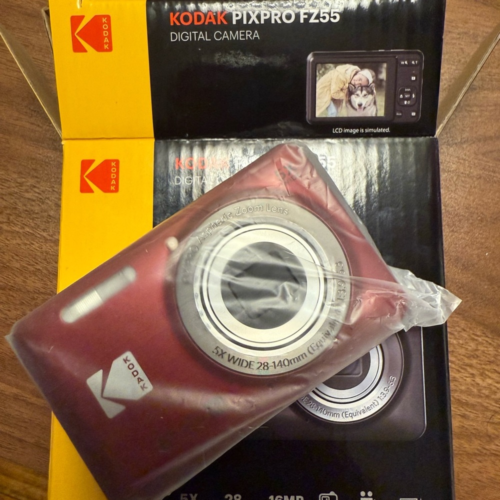 Brand New Kodak PIXPRO FZ55 16.4 Megapixel Compact Camera - Red